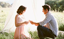 求婚是在訂婚前還是結婚前 求婚要準備什么