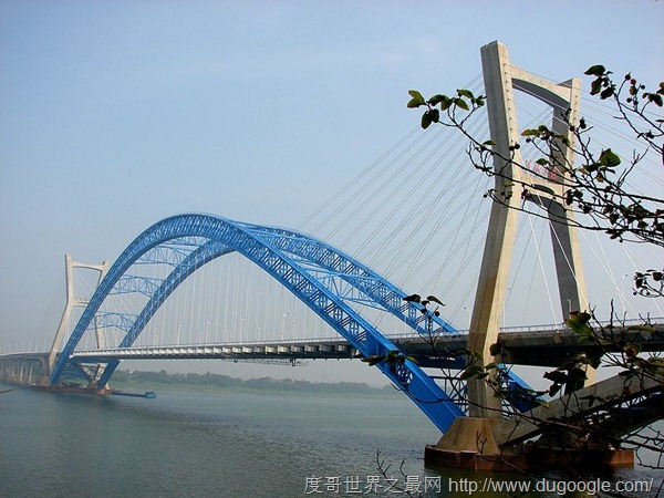 世界上跨度最大的拱橋,上海盧浦大橋, 朝天門長江大橋