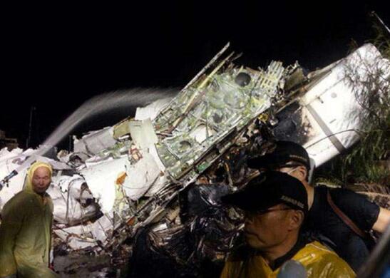 名古屋空難發(fā)生原因，副駕駛失誤按錯按鈕(264人遇難)