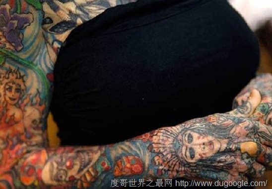 朱莉亞·吉娜斯, 吉尼斯世界紀錄上紋身最多的女性