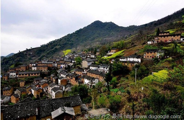 安徽黃山的歙縣,被譽(yù)為中國(guó)徽墨之都,中國(guó)歙硯之鄉(xiāng)