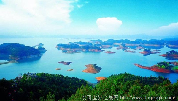 千島湖風景區內有1078個島嶼