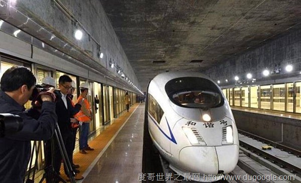 亞洲最大的地下火車站,深圳福田站總面積相當于21個足球場