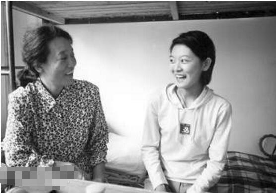 中國神童何碧玉,14歲高考900分上清華(還很漂亮)