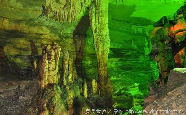 貴州的雙河洞,中國(guó)第一長(zhǎng)洞,世界最大的天青石洞穴
